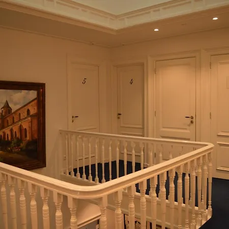 Hotel Herberg Welgelegen 3*